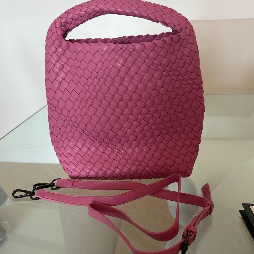 Elegant Pink Woven Hobo Bag with Pouch Vegan